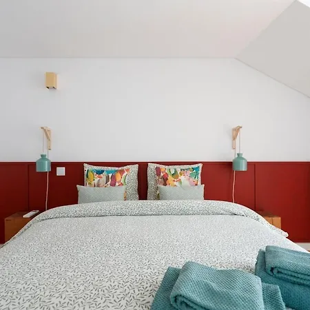 Apartment Sophisticated 3br In Historic Chiado Sleeps 10