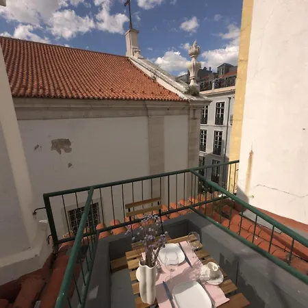 Sophisticated 3br In Historic Chiado Sleeps 10 Apartment Lisbon
